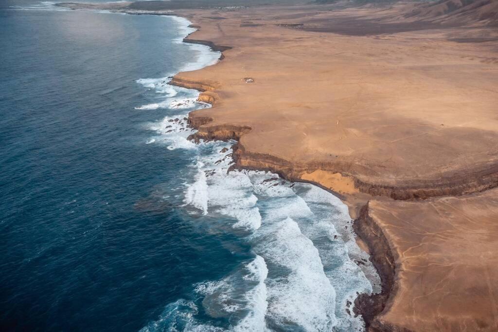 Wave & Chill -The House- Villa El Cotillo  Bagian luar foto
